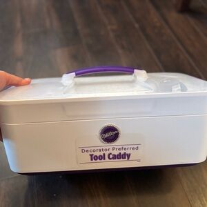 Wilton Decorator Preferred Tool Caddy Cake Decorating Organizer & Supplies